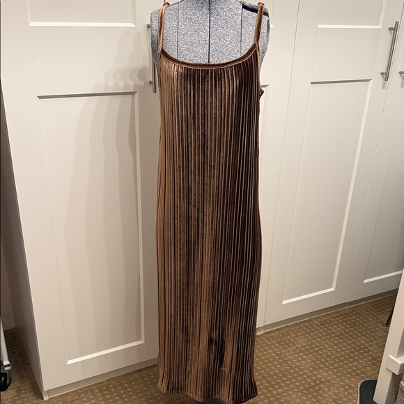 American Eagle Outfitters Cocolate Velvet Maxi Dress—adjustable straps/stretch - Picture 1 of 8